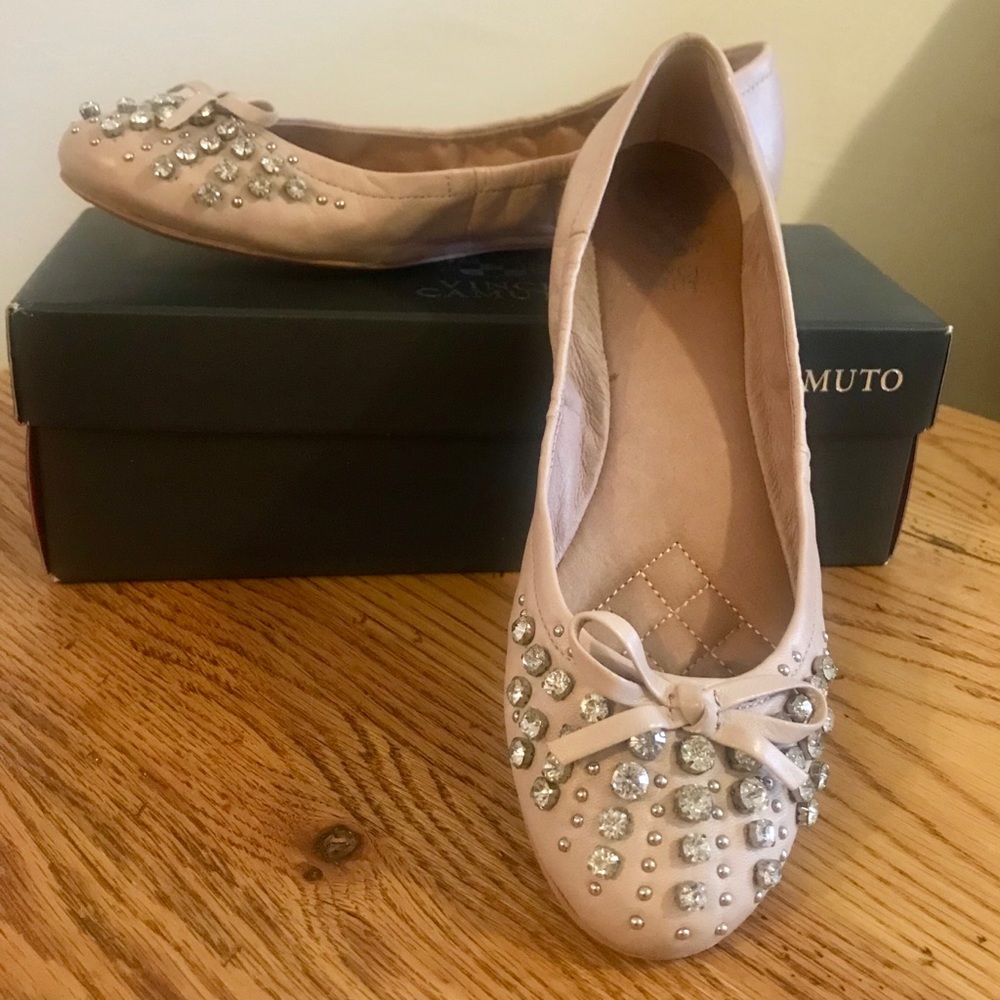 Vince Camuto 💎 Pink Beige Crystal Leather Flats💎